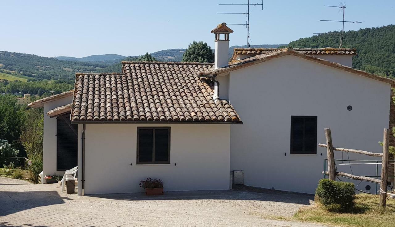 Case In Campagna Con Piscina A Todi Ngoại thất bức ảnh